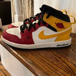 Kids NIKE Air Jordan Mids AMAZING CONDITION!!!